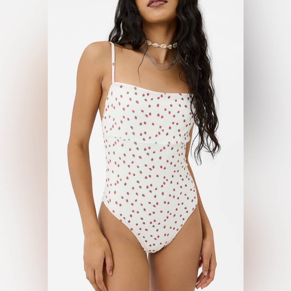 Frankie’s x Gigi Hadid 23 Terry one piece strawberry print